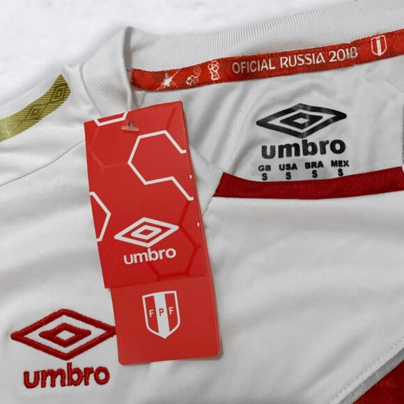PERU Umbro Home Football Soccer Shirt 2018-2019 Mens Soccer Jersey FPF | NWT - Picture 3 of 3